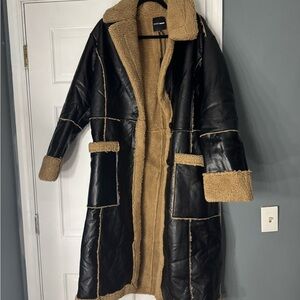 Black Trench Coat With Teddy Lining